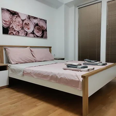 Urban Pulse Apartment, With Free Parking * סקופיה