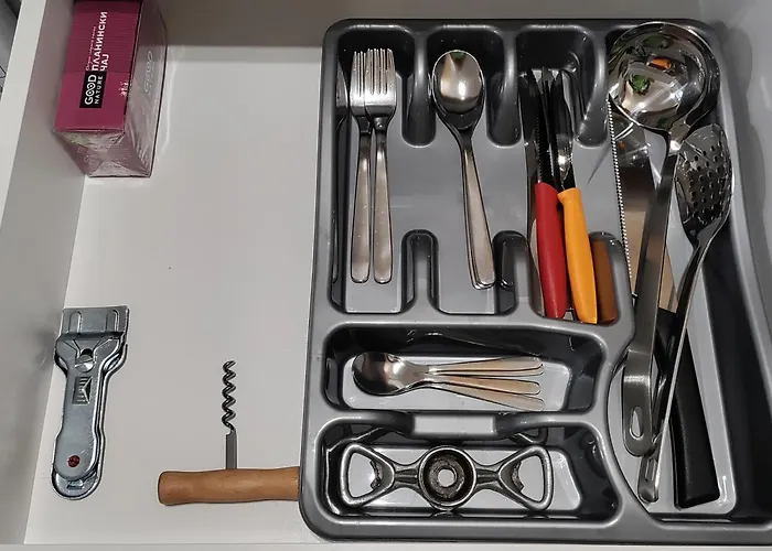 Urban Pulse Apartment, With Free Parking Apartment