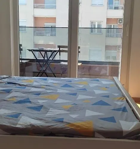 Urban Pulse Apartment, With Free Parking