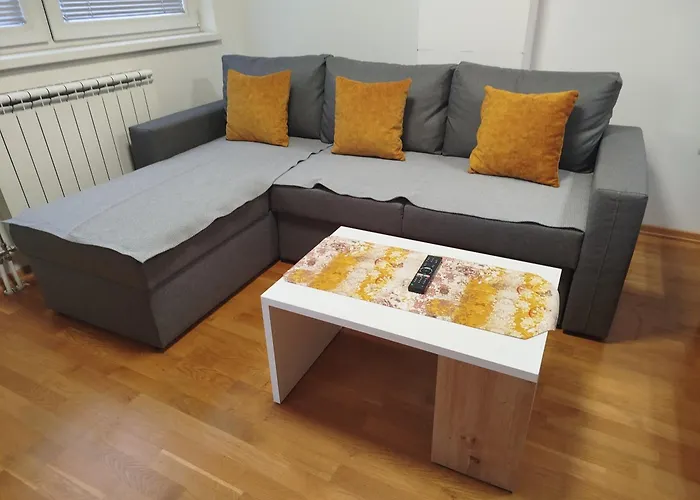 Urban Pulse Apartment, With Free Parking Apartment