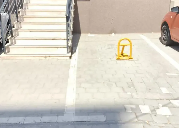 Urban Pulse Apartment, With Free Parking Apartment *